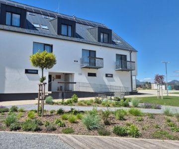 Štýlový 1-izbový apartmán v rezorte Maladinovo – bývajte ako na dovolenke po celý rok!