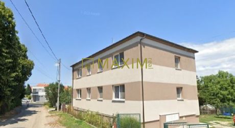 3 izbový byt v Lehote, pozemok, 2x pivnica, parkovacie miesto