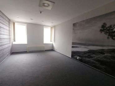 PRENÁJOM kancelárie - Gorkého, pri divadle 36 m2, BA I