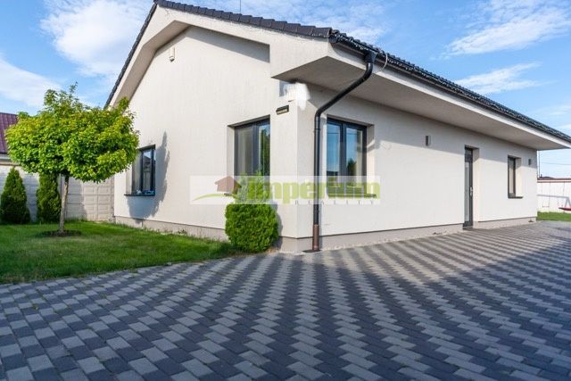 PREDAJ MODERNÉHO 3 IZBOVĚHO BUNGALOVU V OBCI ROHOVCE.