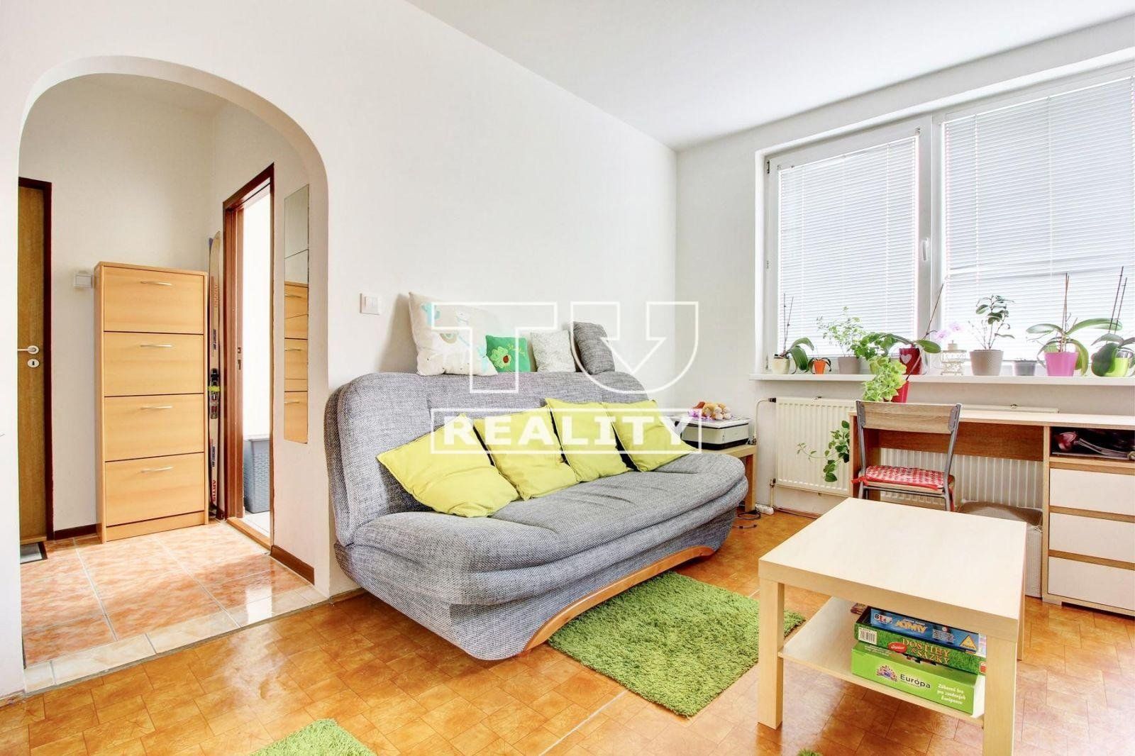 TUreality ponúka na predaj 1i byt na sídlisku Záhonok vo Zvolene o výmere 38 m² po kompletnej rekonštrukcii
