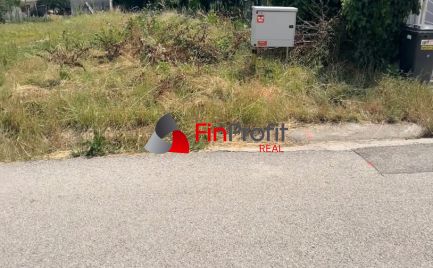 Stavebný pozemok na predaj – 1037 m² – Telince