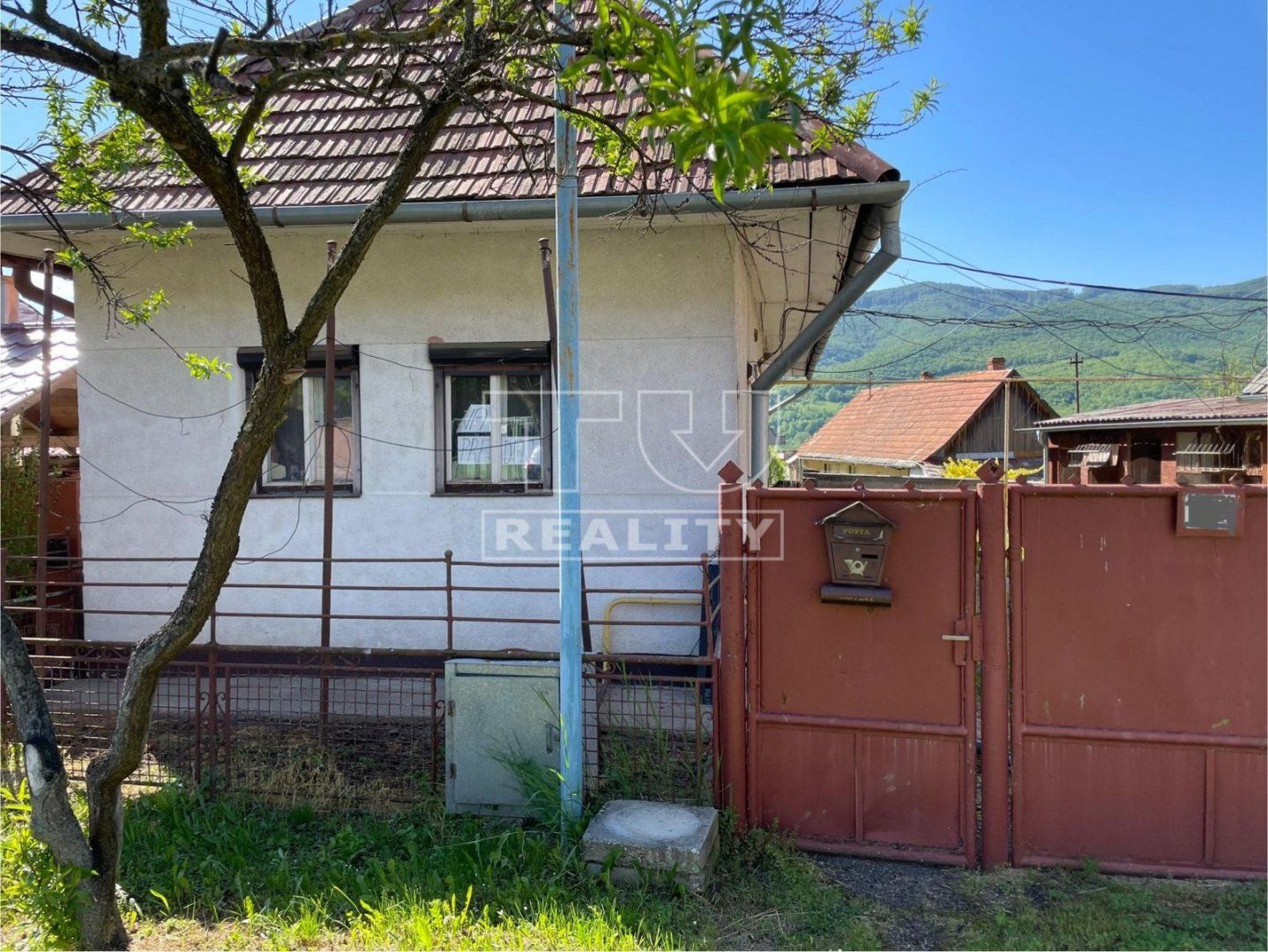 Na predaj menší rodinný dom v Tekovskej Breznici ideálny na chalupárčenie