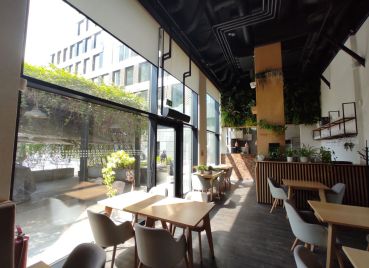 Obchodné priestory vhodné na gastro, showroom či predajňu v projekte EINPARK, Einsteinova-Petržalka