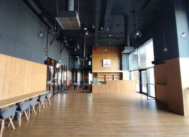 Obchodné priestory vhodné na gastro, showroom či predajňu v projekte EINPARK, Einsteinova-Petržalka