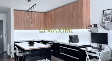 V komplexe III. VEŽE 2 izbový byt s garážovým státím na Bajkalskej ulici v Bratislave