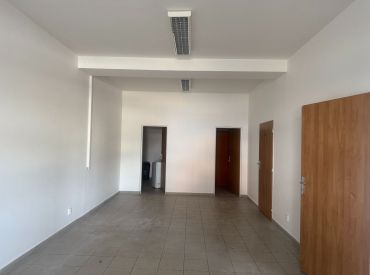 PRENÁJOM obchodného priestoru -75 m2,DVOJKRÍŽNA, BA II,Pod.Biskupice