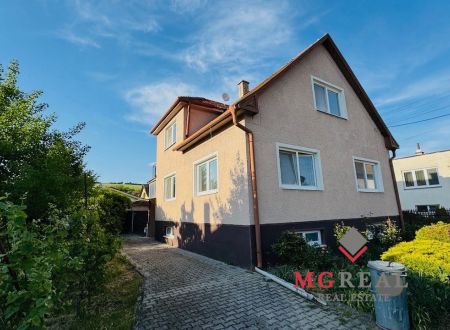 Na predaj 4-izbový rodinný dom v Partizánskom – časť Šimonovany, pozemok 778 m²