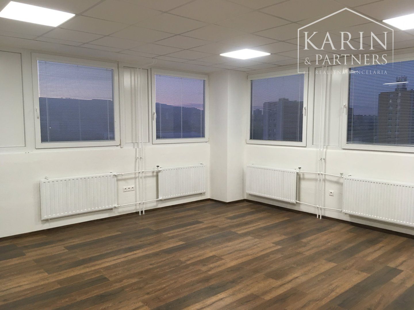 Prenájom klimatizovaná kancelária 27,58 m2, ul. Polianky, BA IV., Dúbravka