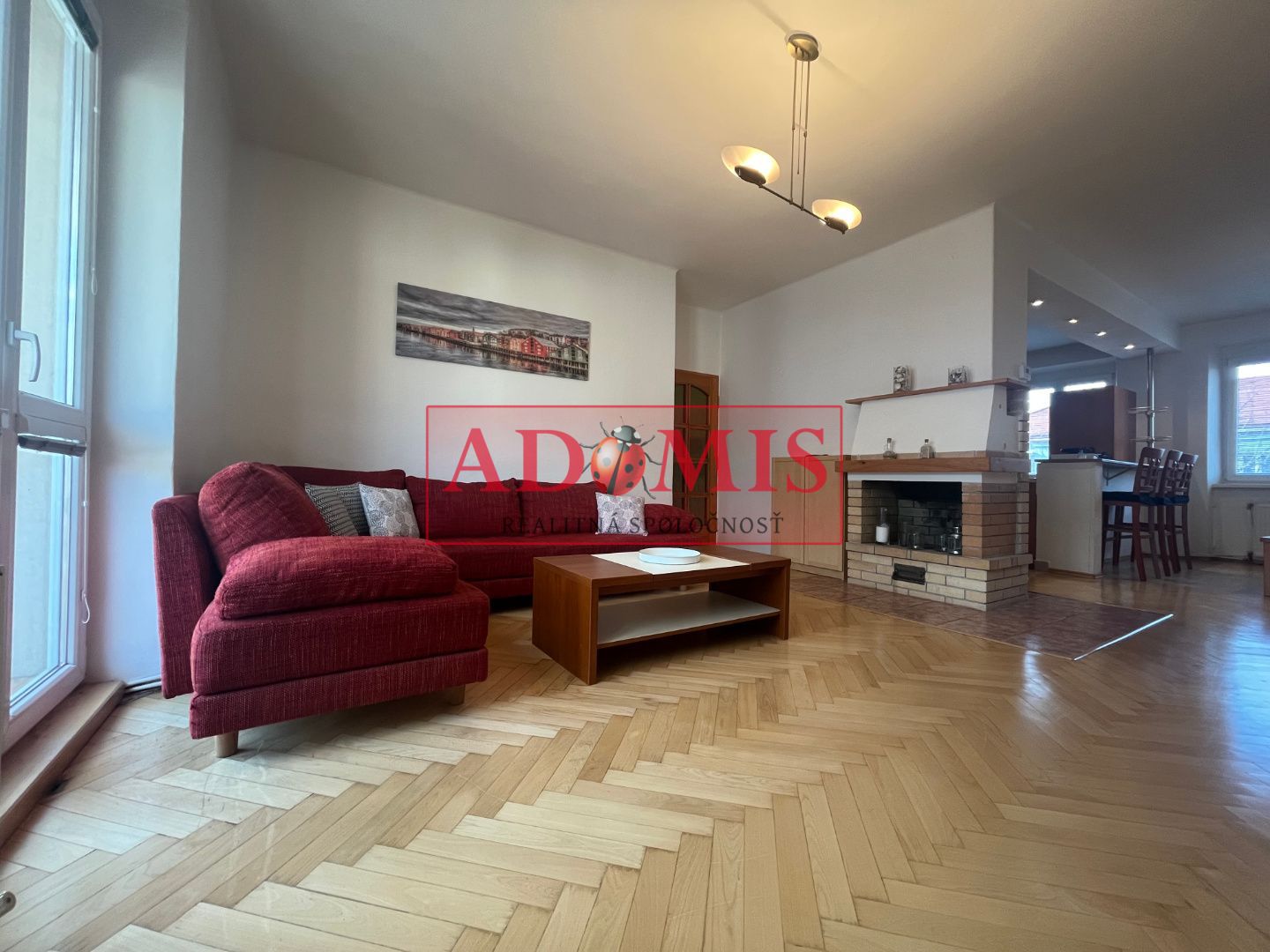 ADOMIS - prenájom FOR RENT veľký 3-izbový zariadený byt, Svätoplukova ulica, Košice - Staré mesto.
