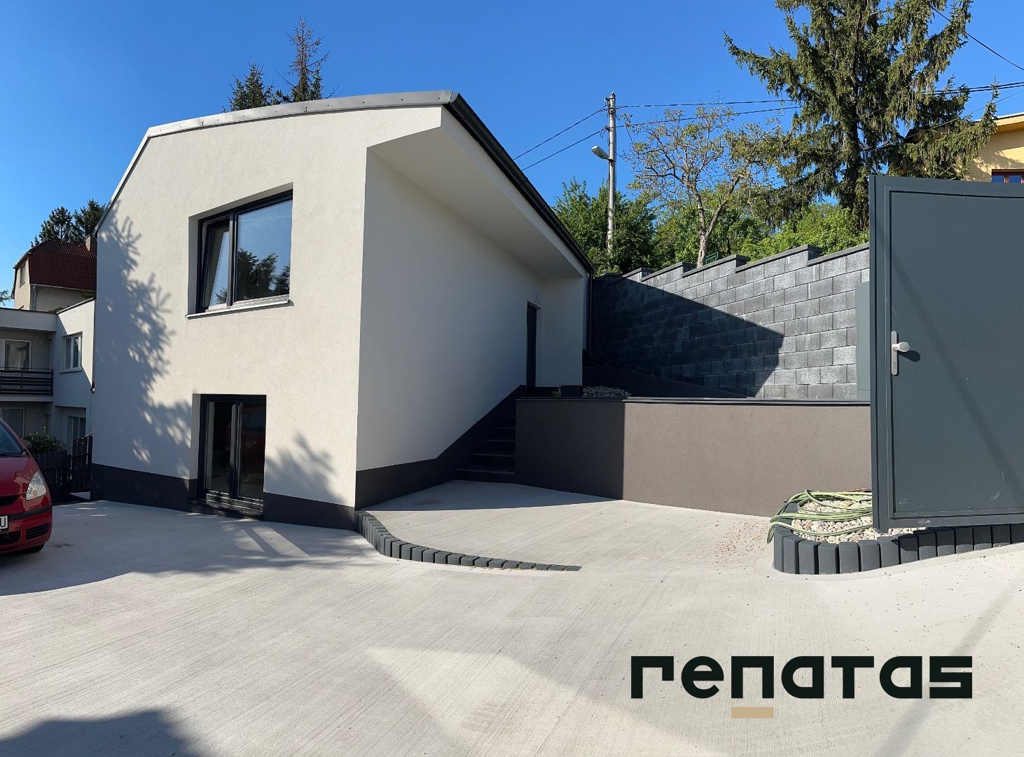 RENATAS - 2IZBOVÝ DOMČEK NA PRENÁJOM