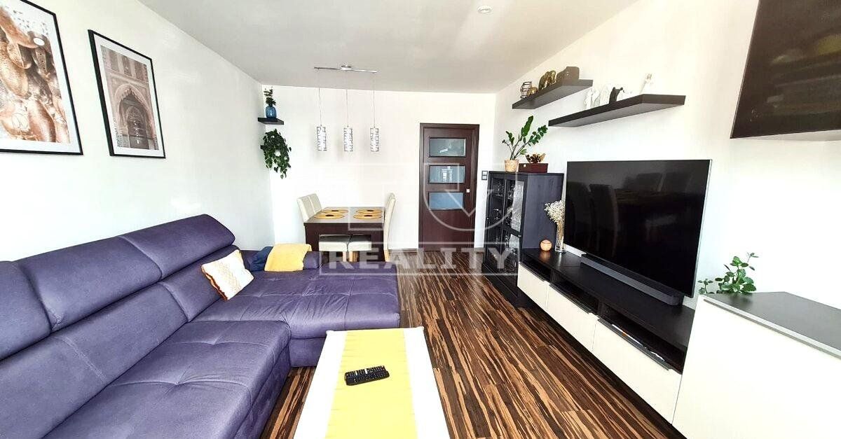 PRIPRAVUJEME do ponuky 1/5 izb. byt  na sídlisku Juh, na 4/5 poschodí Palárikova.