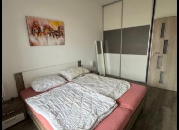 Na prenájom 2i byt v Senci