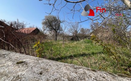 Stavebný pozemok na predaj – 4 áre, Dražovce l