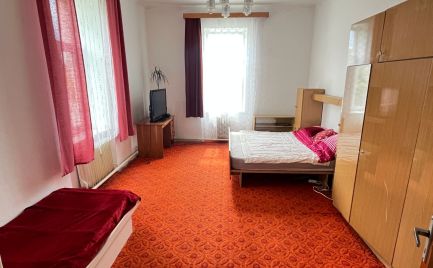 Veľký 2-izbový byt so záhradou 387 m2 v Trenčianskej Teplej