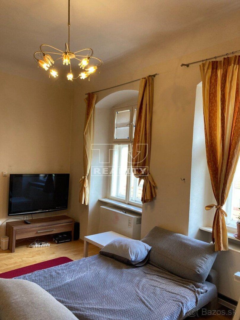 Na predaj elegantný 2-izbový byt v srdci Starého Mesta na Panenskej ulici – 57 m²