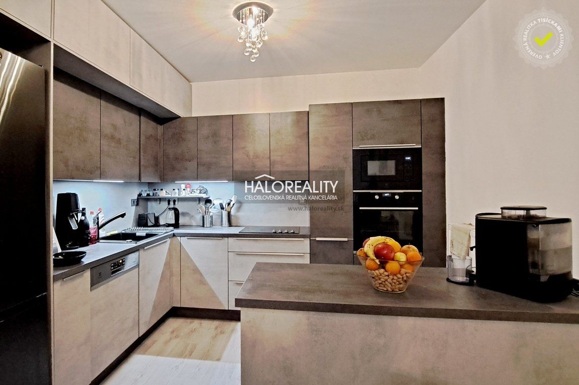 HALO reality - Predaj, trojizbový byt Bratislava Devínska Nová Ves, Vukovarská, s predzáhradkou - NOVOSTAVBA