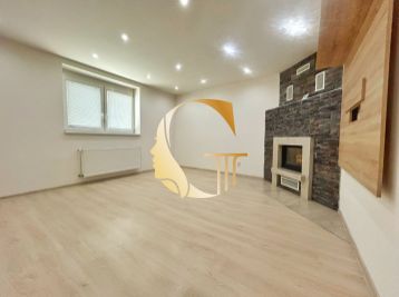 GODDESS PROPERTY – PREDAJ – 3 Izbový 80 m2 dom- so záhradou 996 m2 –  v tichom prostredí – Duklianskych hrdinov – MALACKY