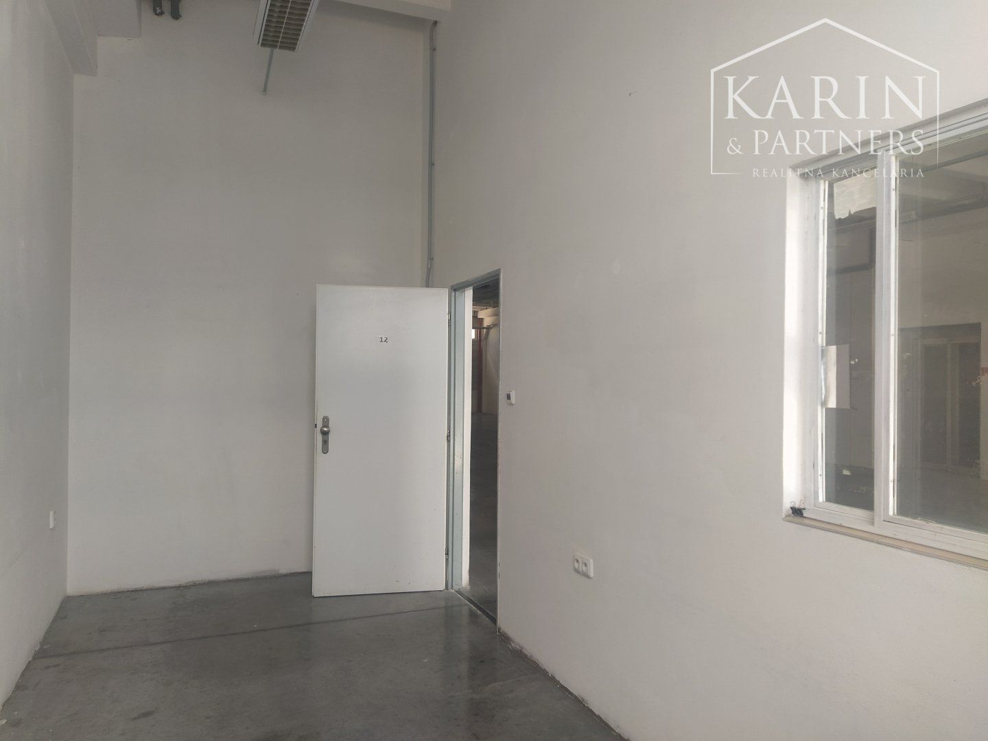 Prenájom 2 viacúčelové miestnosti s umývadlom 26,6 m2, Vajnorská ul., BA III., časť Jurajov dvor.