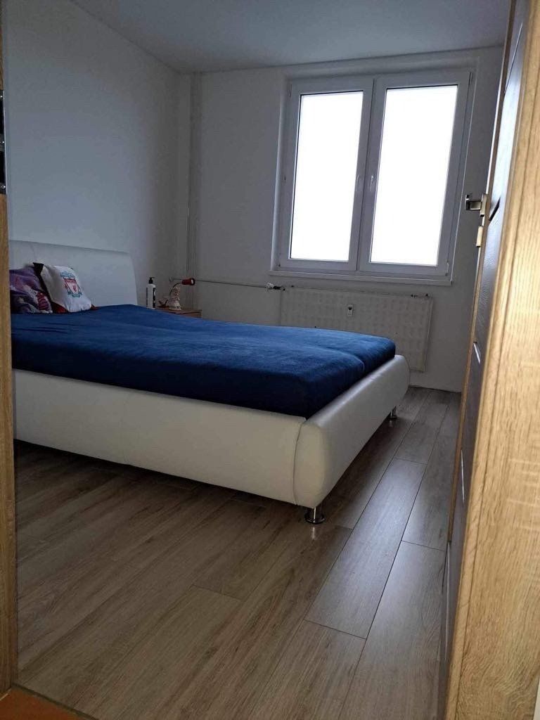 Na prenájom 2 izby v 3 izbovom byte, ul. Clementisa, Trnava.