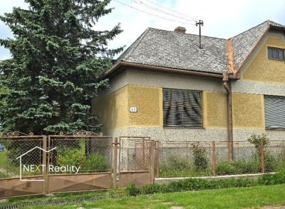 Na predaj: Rodinný dom s obrovským potenciálom v pokojnej obci Mojín