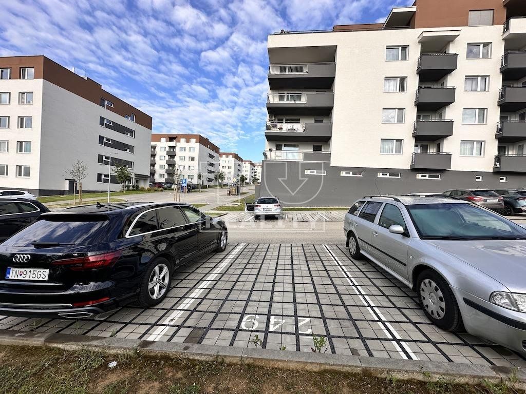 PARKOVACIE MIESTO NA LIPTOVSKEJ V TRENČÍNE