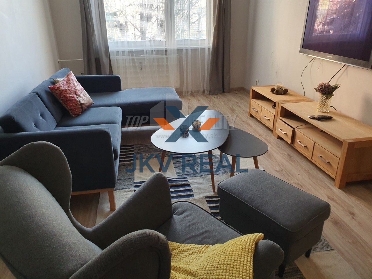 2-izbový zariadený byt v Nových Zámkoch blízko centra