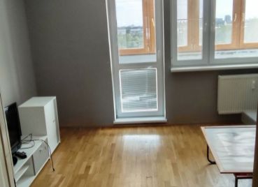 Na prenájom 3 izbový byt Bratislava-Rača