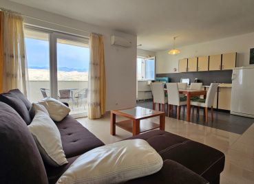 PAG CITY – Dva apartmány – 46 m² a 74 m²