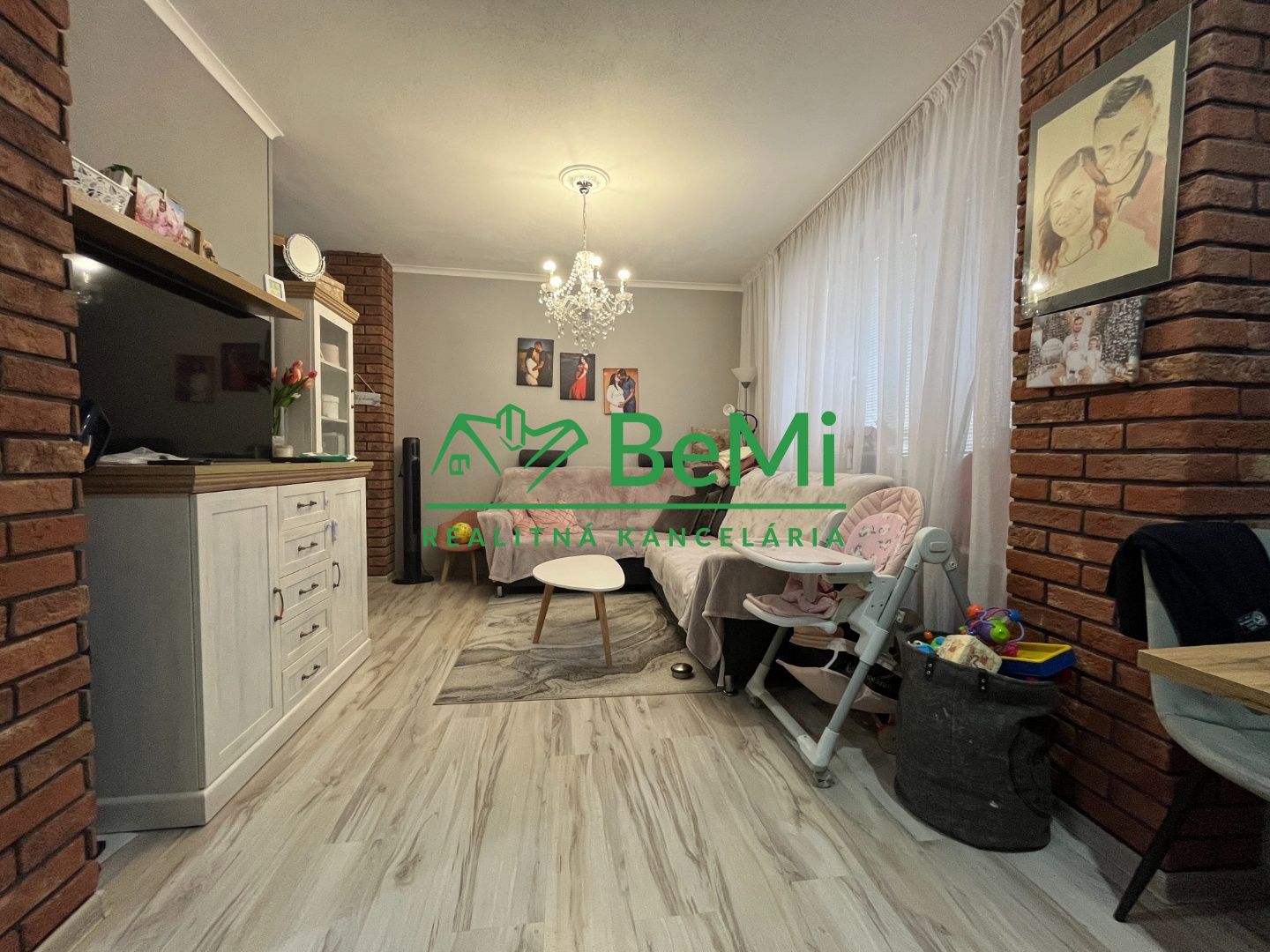 Predaj  3 izbový byt  - LEVICE (095-113-MIJK)