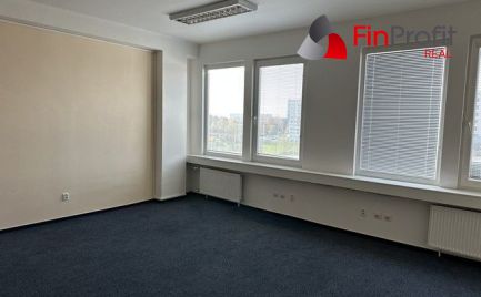 Na prenájom dvojkancelária s výmerou 52 m2. Bezplatné parkovanie.