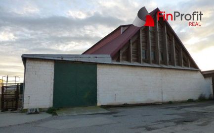 Na prenájom skladovacia hala o výmere 1.590 m2 v obci Zohor.