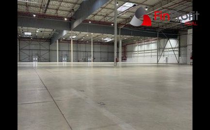 Na prenájom vykurovaný sklad s výmerou 8.600 m2 s administratívno-sociálnym zázemím v Rači