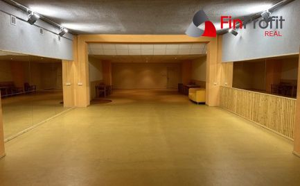 Na prenájom pekný nebytový priestor 170 m2 so sociálnym zázemím.