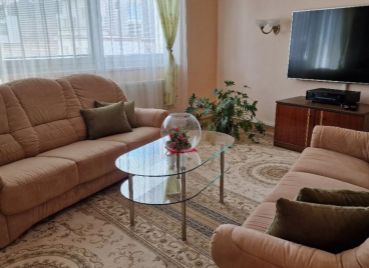Na prenájom samostatný 3i byt v rodinnom dome na Kremnickej ulici v Petržalke
