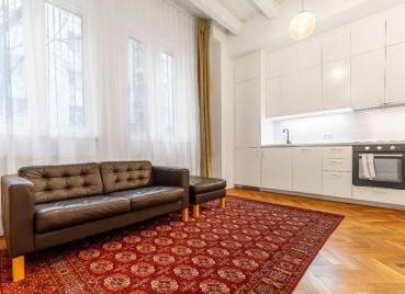 Čerstvo zrekonštruovaný staromestský byt na prenájom