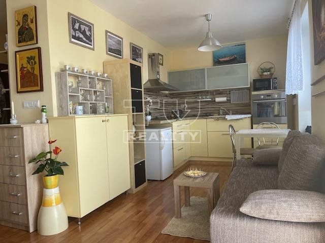 1 izbový byt s balkónom v centre Pezinka