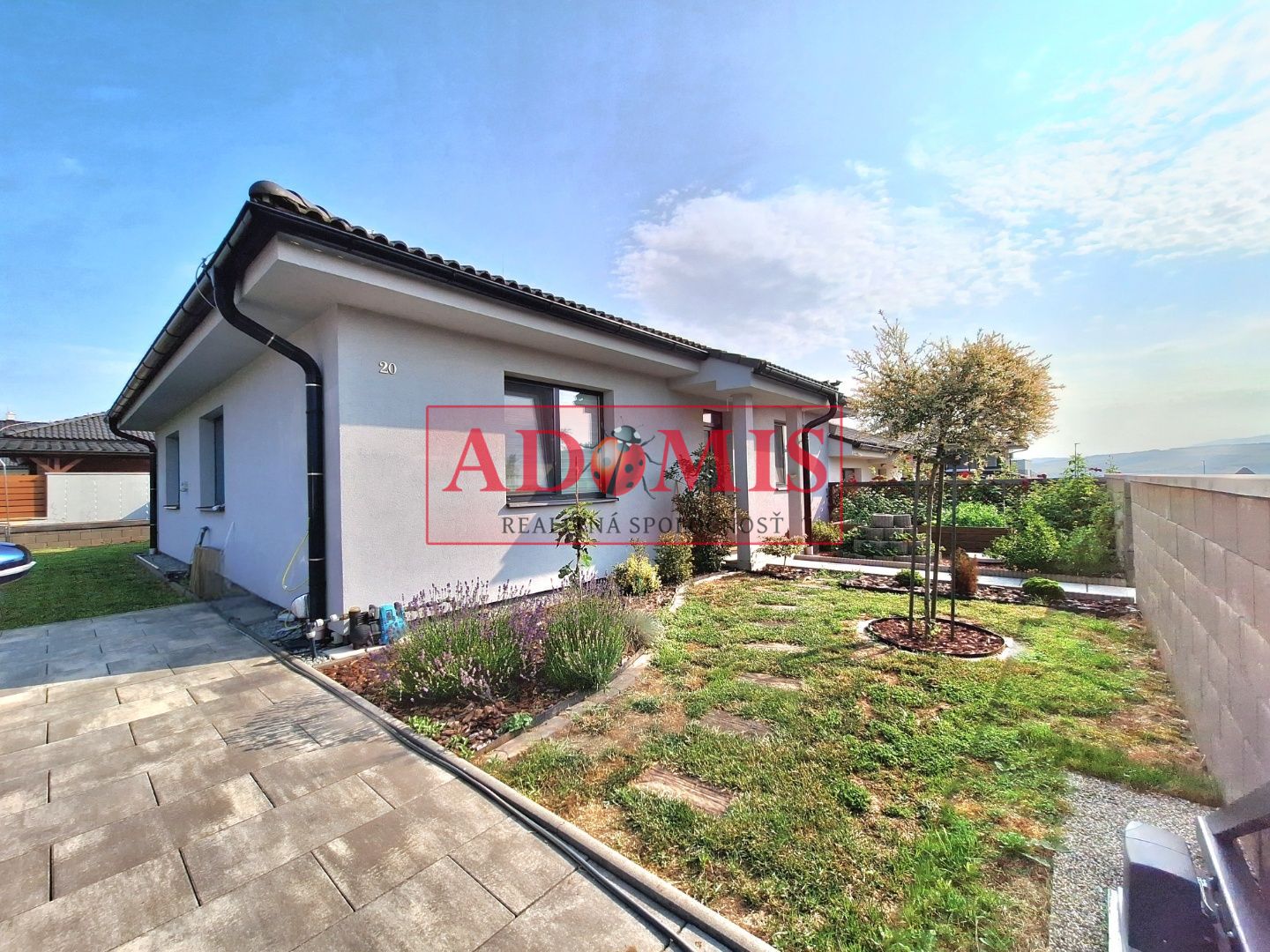 ADOMIS - predáme pekný tehlový bungalov 4izbový, tepelko, zimná záhrada - teraska, Pri Teleku, Košice - Krásna