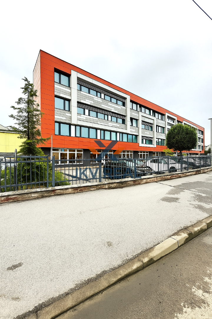 PRENÁJOM SHOWROOMU / PREDAJNE / SKLADU – Budovateľská ulica, Prešov