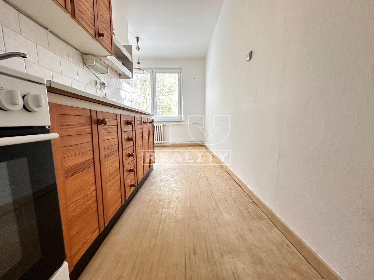 Priestranný 2 izbový byt s balkónom ,61m2,Pod Kaštieĺom, Dubnica n/V