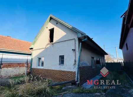 Na predaj 3 i RD Partizánske – Veľké Bielice pozemok 856 m2