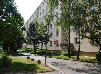 Tichá, praktická garzónka pri Slimáku, zariadená, len pre 1 osobu, bez zvierat - volajte 0917 346296