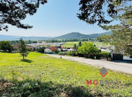 Na predaj slnečný stavebný pozemok 631 m2 v Partizánskom – časť Stráne