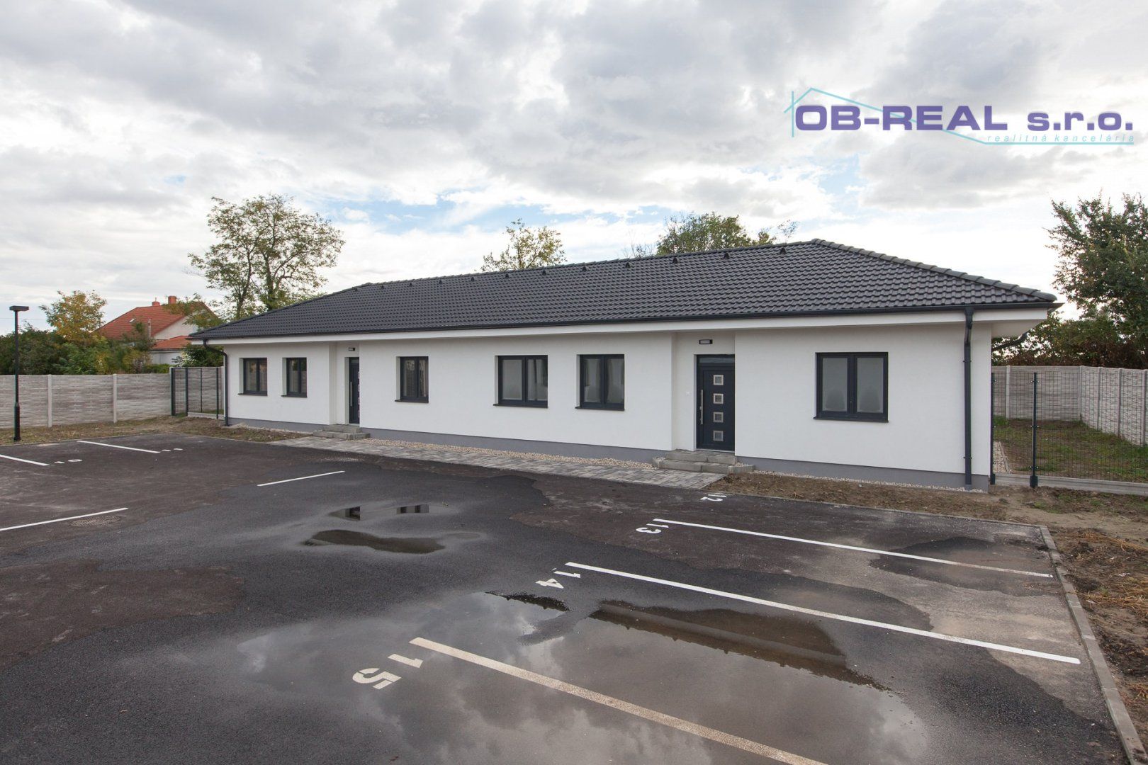 REZERVOVANÝ - B1_Predaj novostavby 3izb rod.domu 84m2 v štandarde, 2xPA, skolaudovaný, oplotený pozemok 261m2