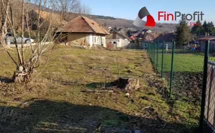 Predám stavebný pozemok Nitra - Štitáre.