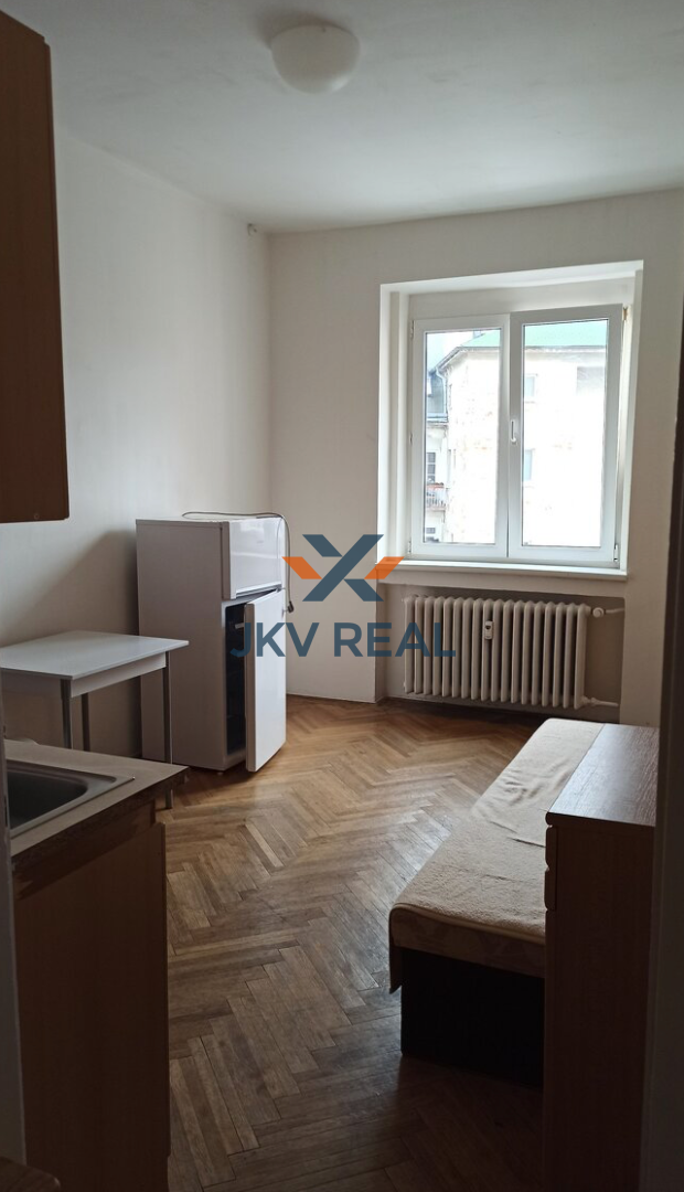 JKVreal ponúka na predaj 2 garsónky ako celok – Dunajská ulica, Staré Mesto, Bratislava