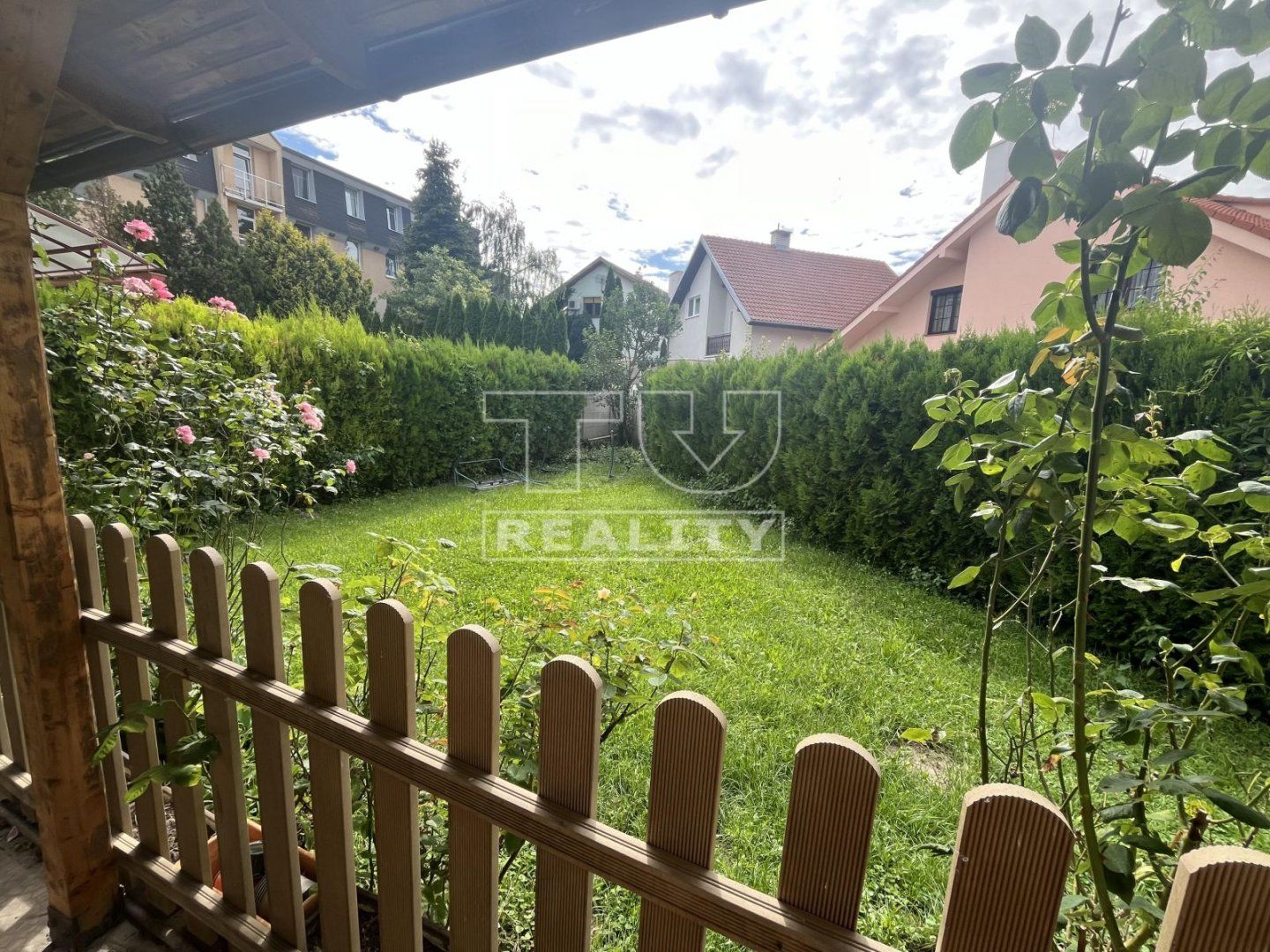 Na predaj veľký rodinný dom s tromi kúpeľňami pri Malom Dunaji, 230 m2