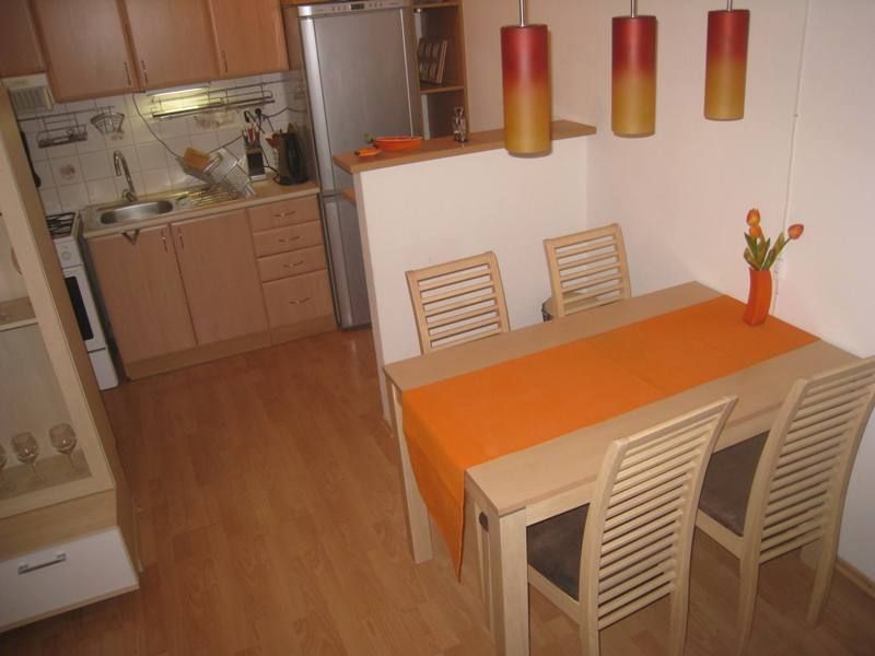 DRW / NOVOSTAVBA.. 560,- VRÁTANE ENERGIÍ A PARKOVANIA ... LOGGIA... PRI LESOPARKU ....