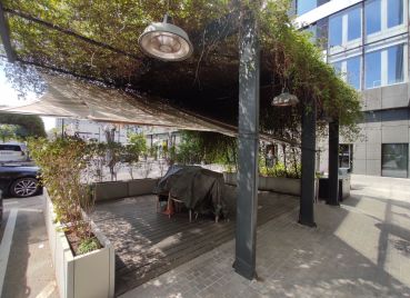 Obchodné priestory vhodné na gastro, showroom či predajňu v projekte EINPARK, Einsteinova-Petržalka
