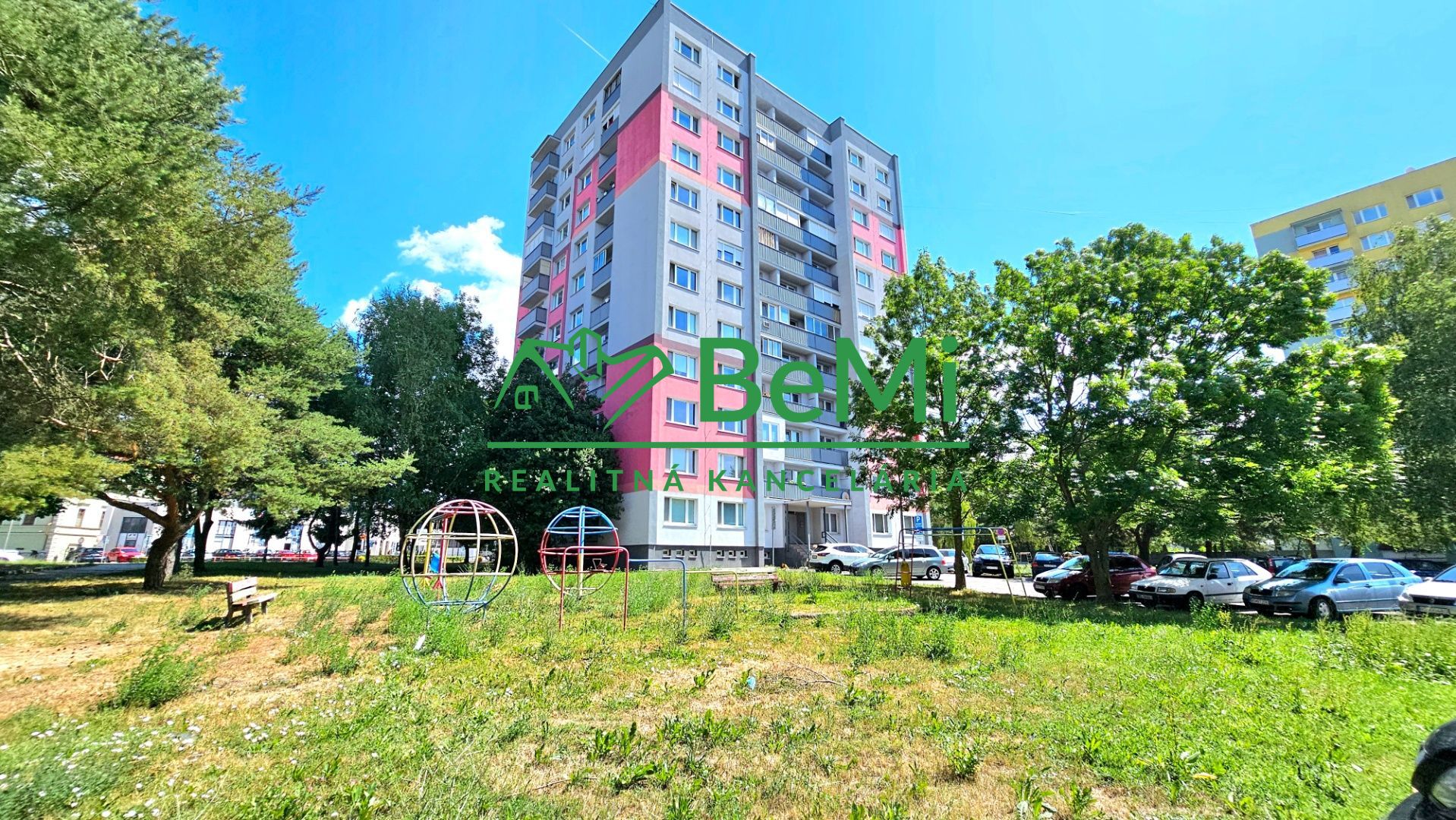 3-IZBOVÝ BYT S BALKÓNOM V CENTRE RIMAVSKEJ SOBOTY - NA PREDAJ
